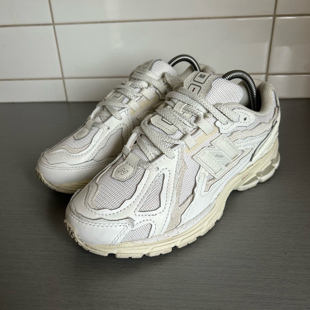 New Balance 1906D Protection Pack White & Cream Sneakers - Picture 4 of 8
